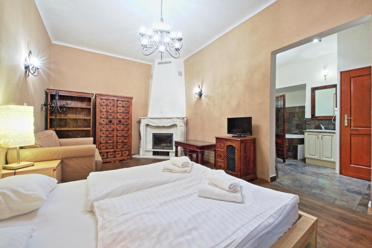 Rose Antique Apartment Prague Exterior photo