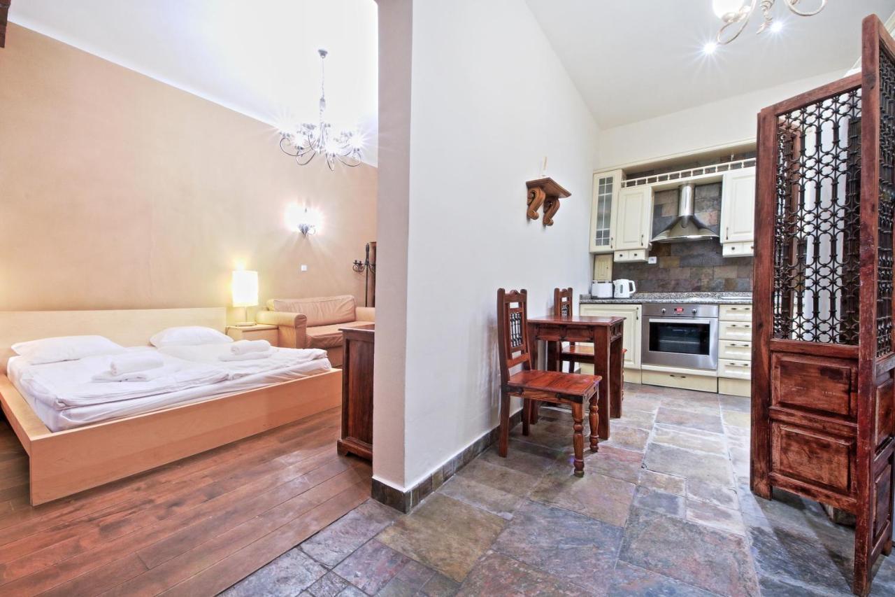 Rose Antique Apartment Prague Exterior photo